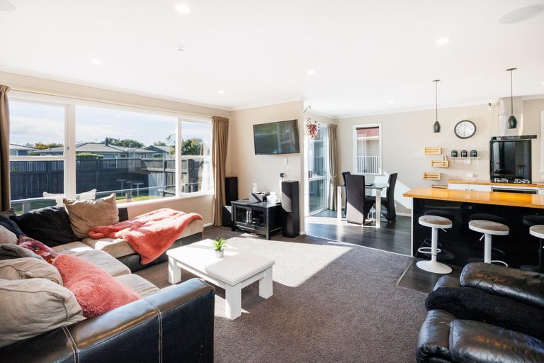 Photo of property in 40 Sutherland Crescent, Westbrook, Palmerston North, 4412