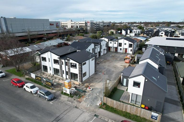 Photo of property in 60 Division Street, Riccarton, Christchurch, 8041