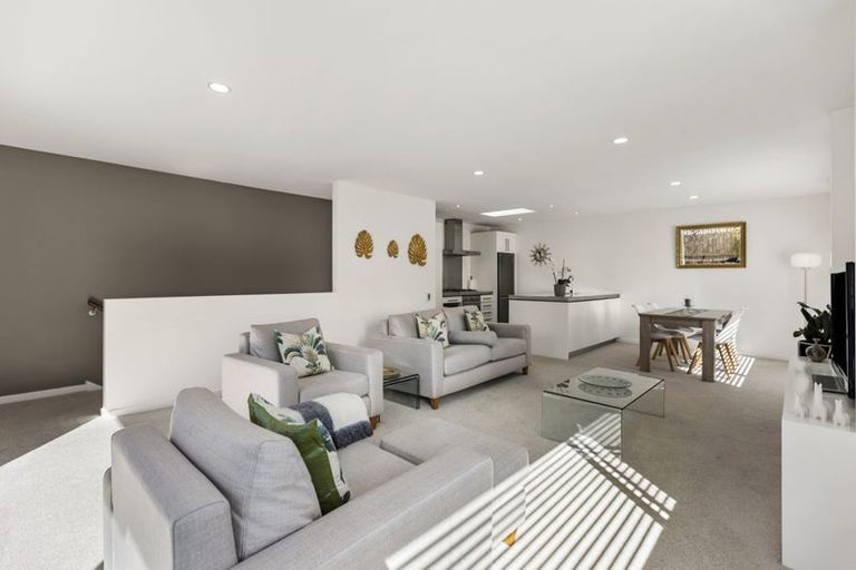 Photo of property in 35a Ngaio Road, Kelburn, Wellington, 6012