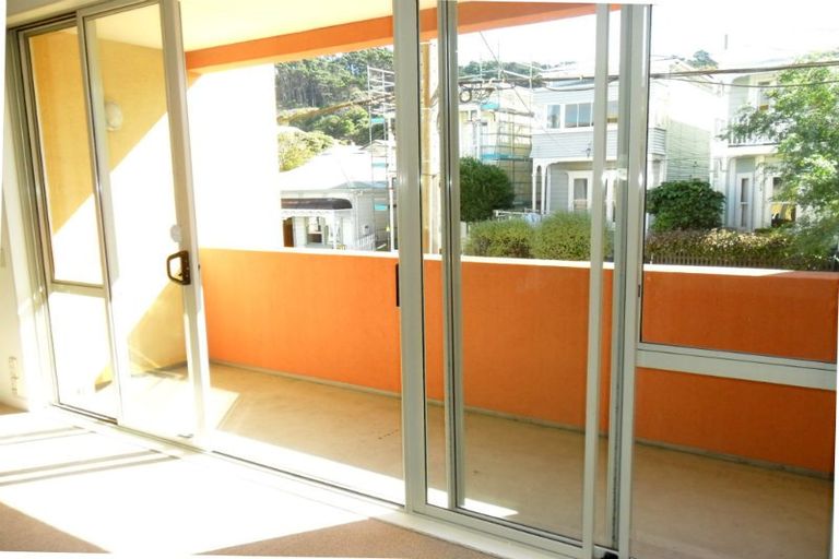 Photo of property in 189 Tasman Street, Mount Cook, Wellington, 6021