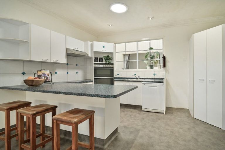 Photo of property in 910 Collinge Road, Mayfair, Hastings, 4122