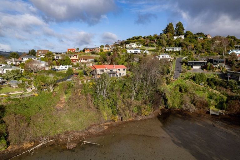 Photo of property in 8 Cove Street, Roseneath, Port Chalmers, 9023