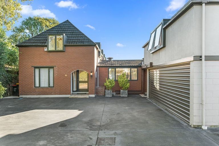 Photo of property in 83 Grahams Road, Burnside, Christchurch, 8041