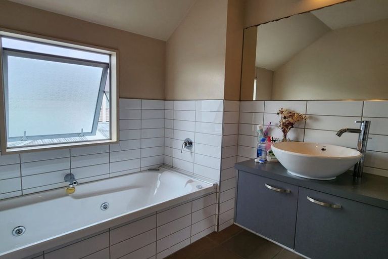 Photo of property in 972b Colombo Street, St Albans, Christchurch, 8014