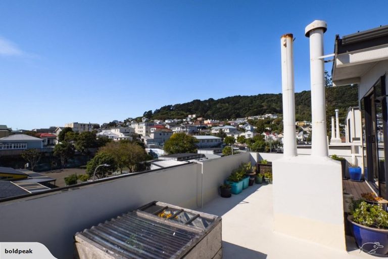 Photo of property in 12/24u Elizabeth Street, Mount Victoria, Wellington, 6011