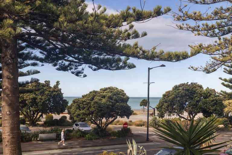 Photo of property in 241 Marine Parade, Napier South, Napier, 4110
