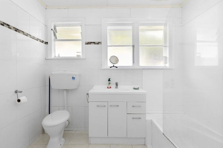 Photo of property in 47a Judd Crescent, Naenae, Lower Hutt, 5011