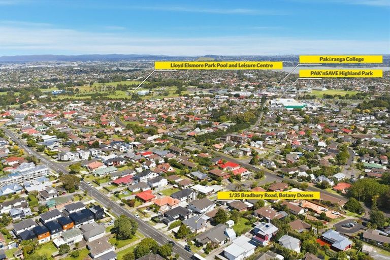 Photo of property in 1/35 Bradbury Road, Botany Downs, Auckland, 2010