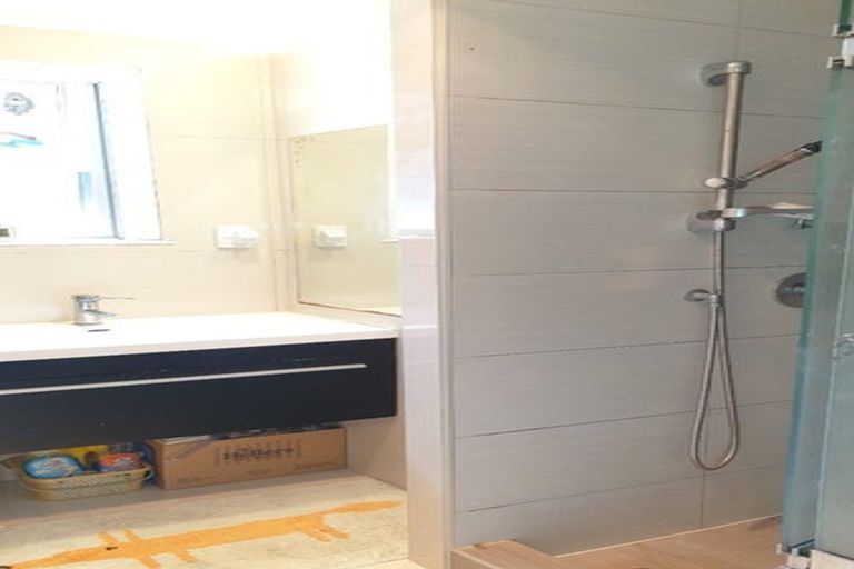 Photo of property in 1/104 Bond Crescent, Forrest Hill, Auckland, 0620