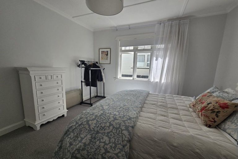 Photo of property in 202 The Parade, Island Bay, Wellington, 6023