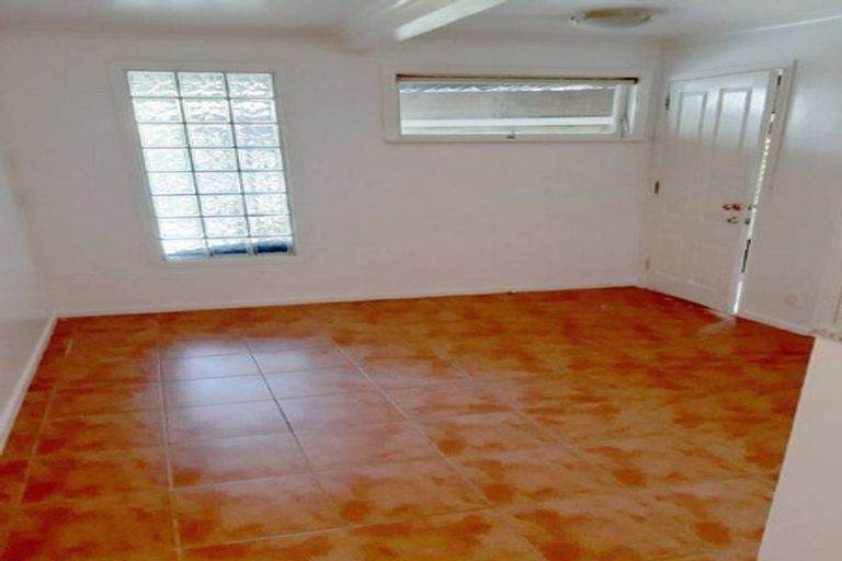 Photo of property in 41 Hatherlow Street, Glenfield, Auckland, 0629