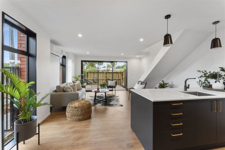 Photo of property in 10/206 Geraldine Street, Edgeware, Christchurch, 8013