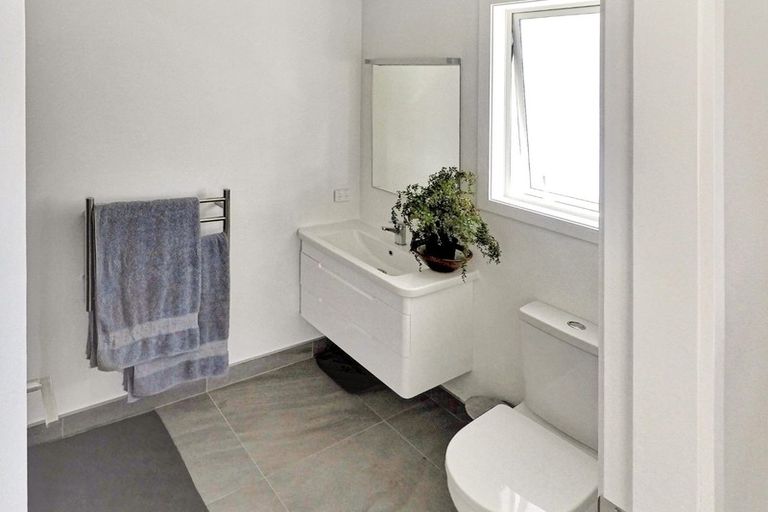 Photo of property in 47a Banks Boulevard, Whitby, Porirua, 5024