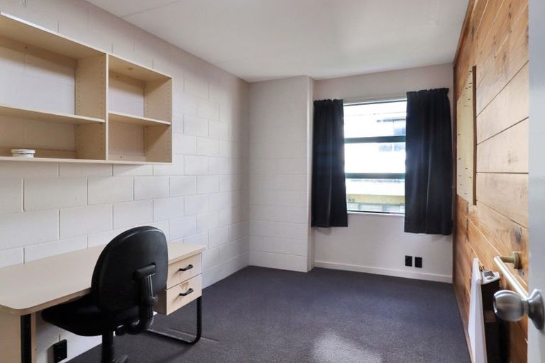 Photo of property in Te Awhina Apartments, 26/22u Sussex Street, Mount Cook, Wellington, 6021