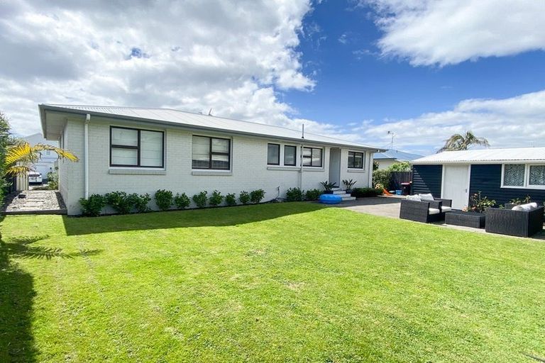 Photo of property in 18 Gordon Road, Mount Maunganui, 3116