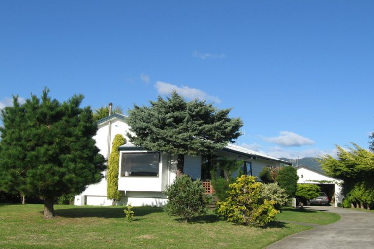 Photo of property in 52 Langdale Avenue, Paraparaumu, 5032