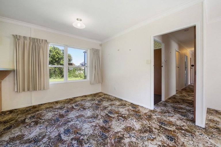 Photo of property in 107 Muir Avenue, Mangere Bridge, Auckland, 2022