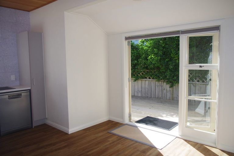 Photo of property in 86 Avondale Road, Avondale, Christchurch, 8061