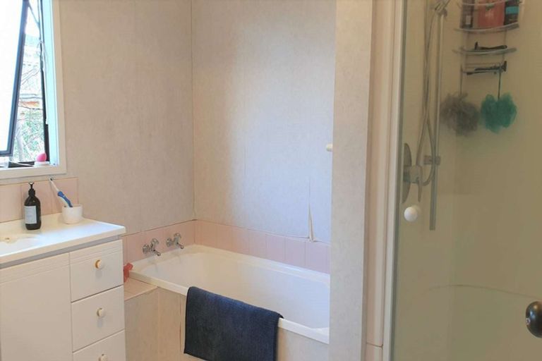 Photo of property in 13 Mcbreen Avenue, Northcote, Auckland, 0627