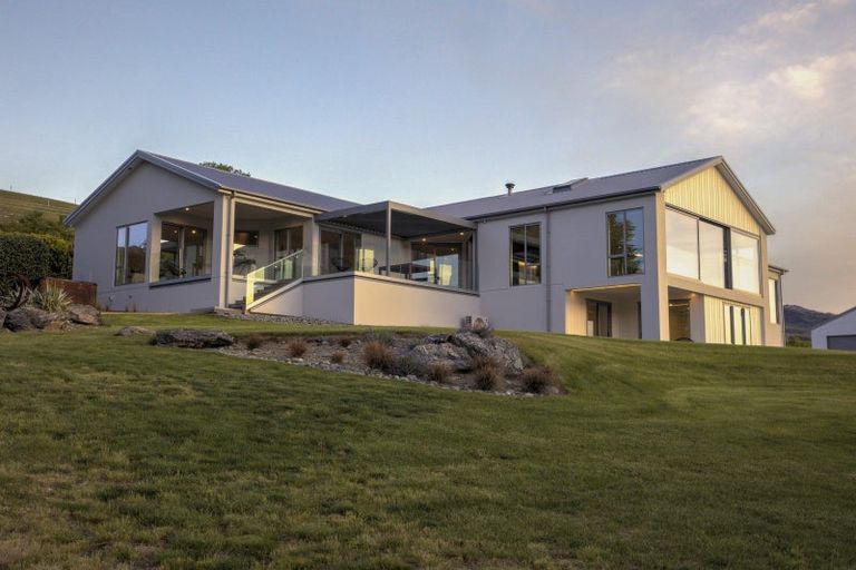 Photo of property in 485 Tarras-cromwell Road, Northburn, Cromwell, 9383