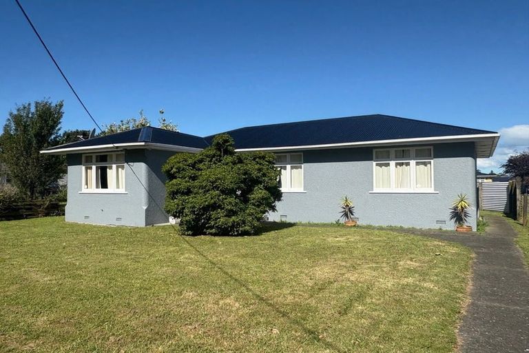 Photo of property in 32 Park Street, Foxton, 4814