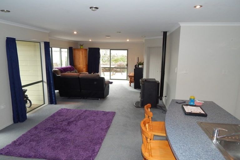 Photo of property in 29 Russell Street, Westport, 7825