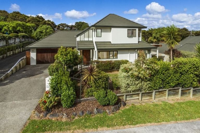 Photo of property in 1/112 Seaview Road, Glenfield, Auckland, 0629
