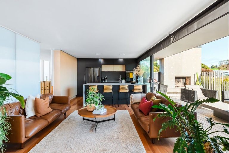 Photo of property in 30 Nihinihi Avenue, Raglan, 3225