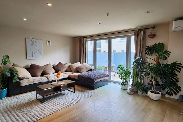 Photo of property in 972b Colombo Street, St Albans, Christchurch, 8014