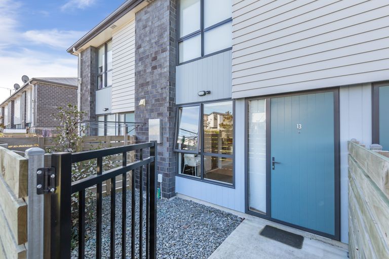 Photo of property in 13/14 Buffon Street, Waltham, Christchurch, 8023