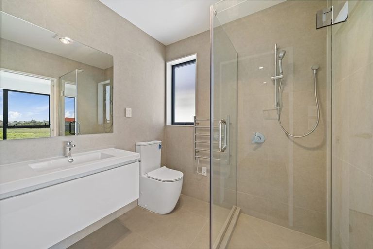 Photo of property in 89 Waipuhinui Way, Wiri, Auckland, 2104