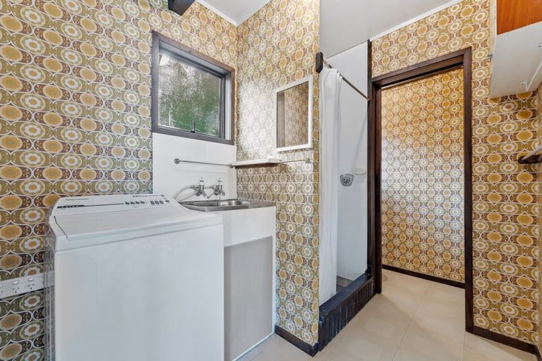 Photo of property in 32 Zita Avenue, Matakatia, Whangaparaoa, 0930