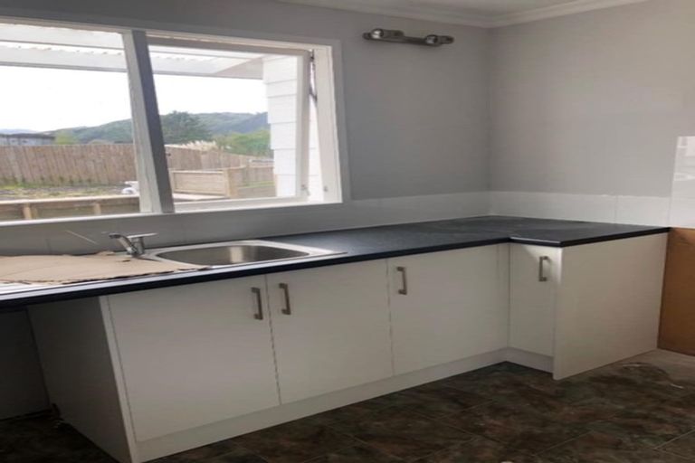 Photo of property in 24 Marere Avenue, Paraparaumu, 5032