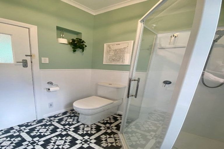 Photo of property in 6 Chaucer Road, Hospital Hill, Napier, 4110