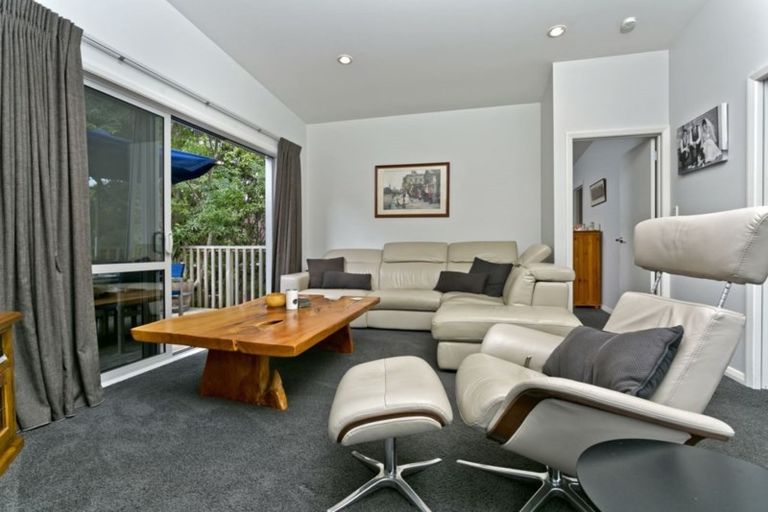 Photo of property in 128a Glamorgan Drive, Torbay, Auckland, 0630