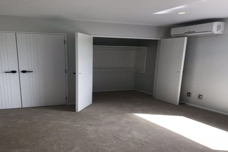 Photo of property in 13 Meritage Lane, Te Atatu South, Auckland, 0610