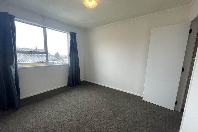 Photo of property in 3 Doone Place, Massey, Auckland, 0614