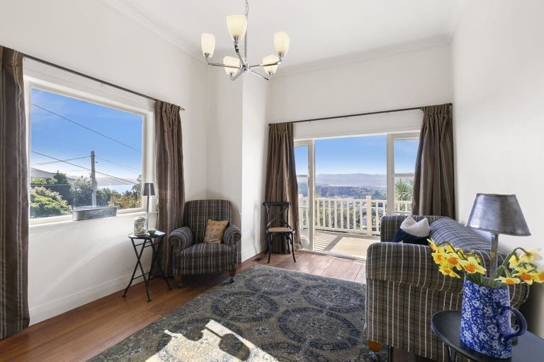 Photo of property in 18 Mitchell Street, Brooklyn, Wellington, 6021