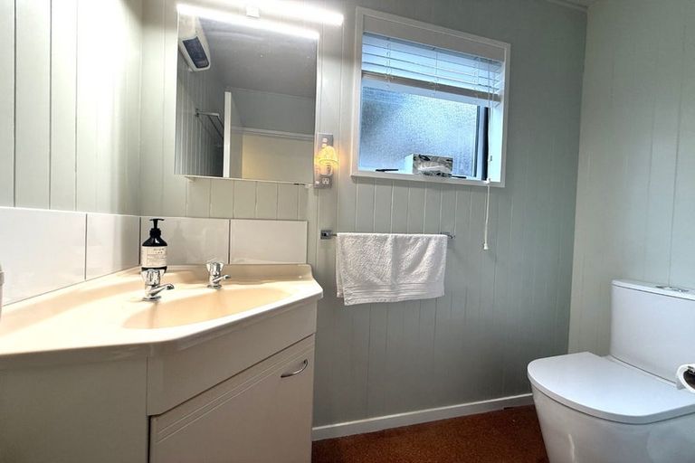 Photo of property in 5a Arthur Crescent, Waikawa, Picton, 7220