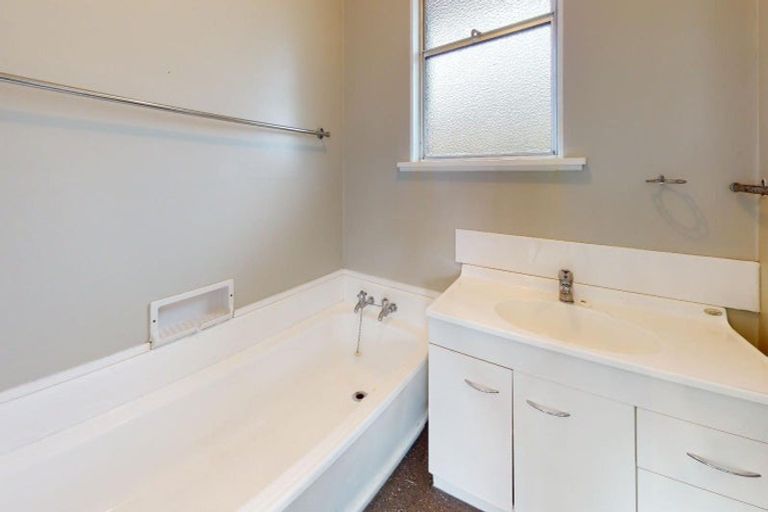 Photo of property in 4 Kearneys Road, Linwood, Christchurch, 8062