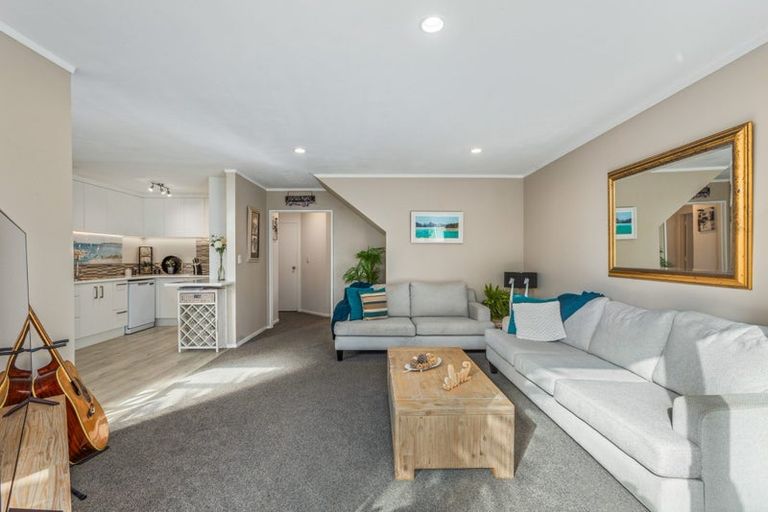 Photo of property in 15/61a Birkdale Road, Birkdale, Auckland, 0626