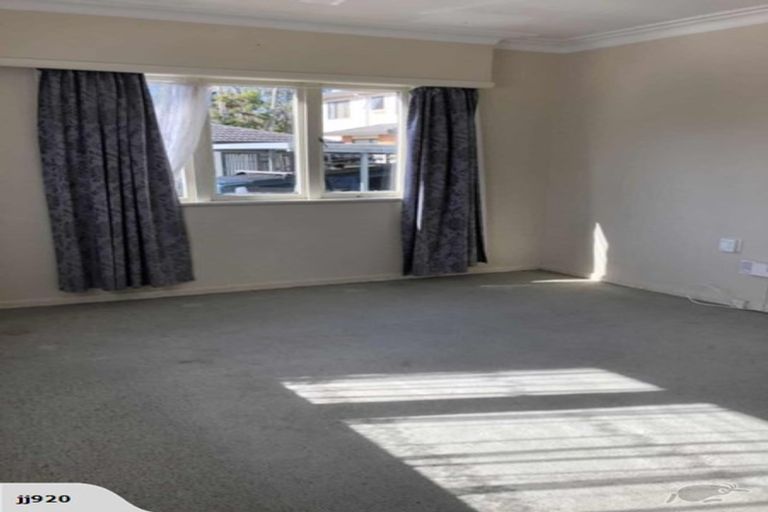 Photo of property in 17a Kereru Street, Henderson, Auckland, 0612