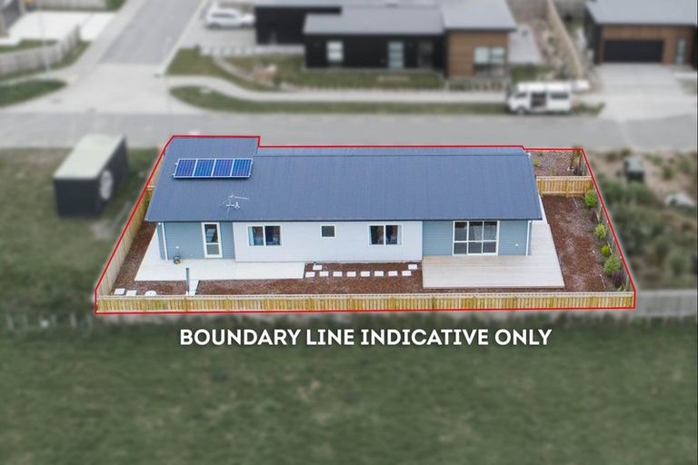 Photo of property in 3 Tapuhikura Street, Waikanae, 5036