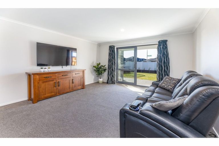 Photo of property in 15 Foxton Drive, Kaiapoi, 7630