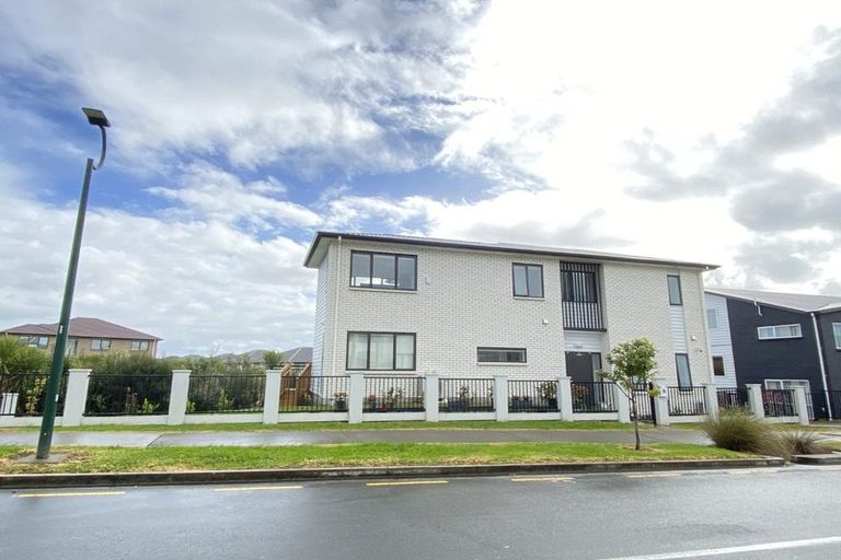 Photo of property in 50 Cloonlyon Drive, Flat Bush, Auckland, 2019