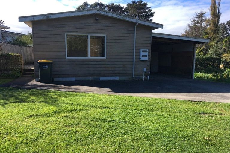 Photo of property in 39 Weldene Avenue, Glenfield, Auckland, 0629