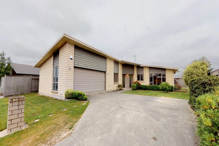 Photo of property in 6 Geneva Terrace, Kelvin Grove, Palmerston North, 4414