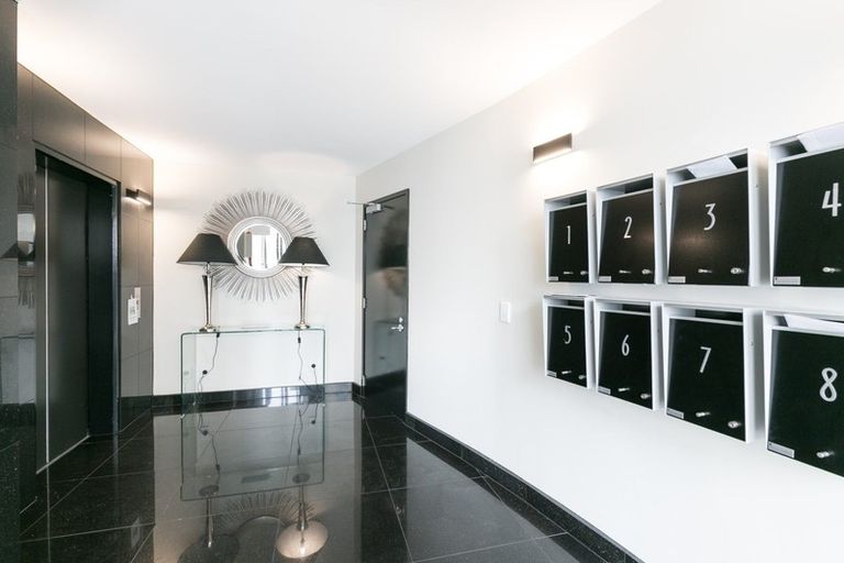 Photo of property in 97u2 Boulcott Street, Wellington Central, Wellington, 6011
