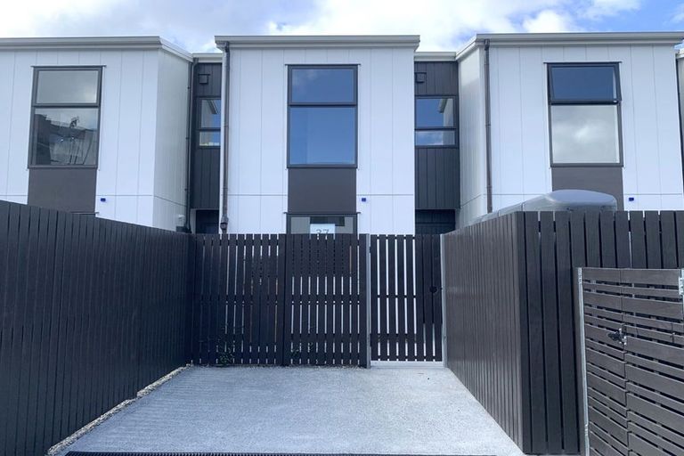 Photo of property in 5 Te Rito Road, Hobsonville, Auckland, 0616