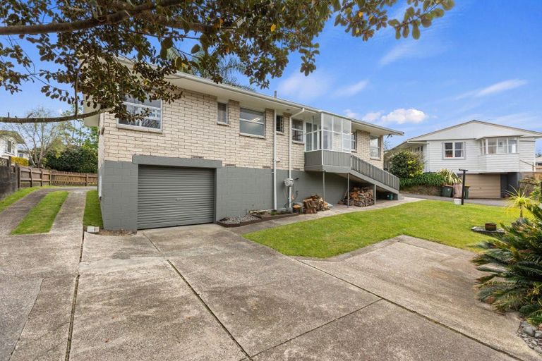Photo of property in 10 Mountbatten Place, Te Puke, 3119